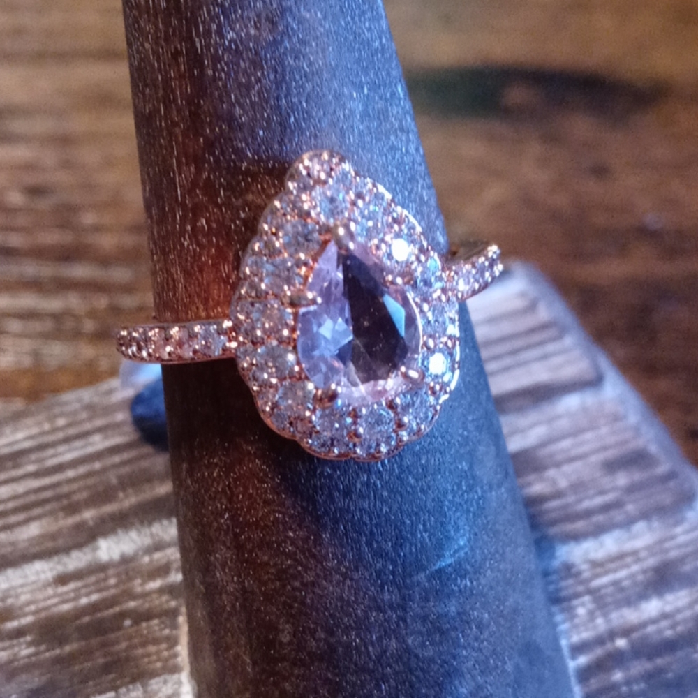 Woman's ring - Picture 2 of 2